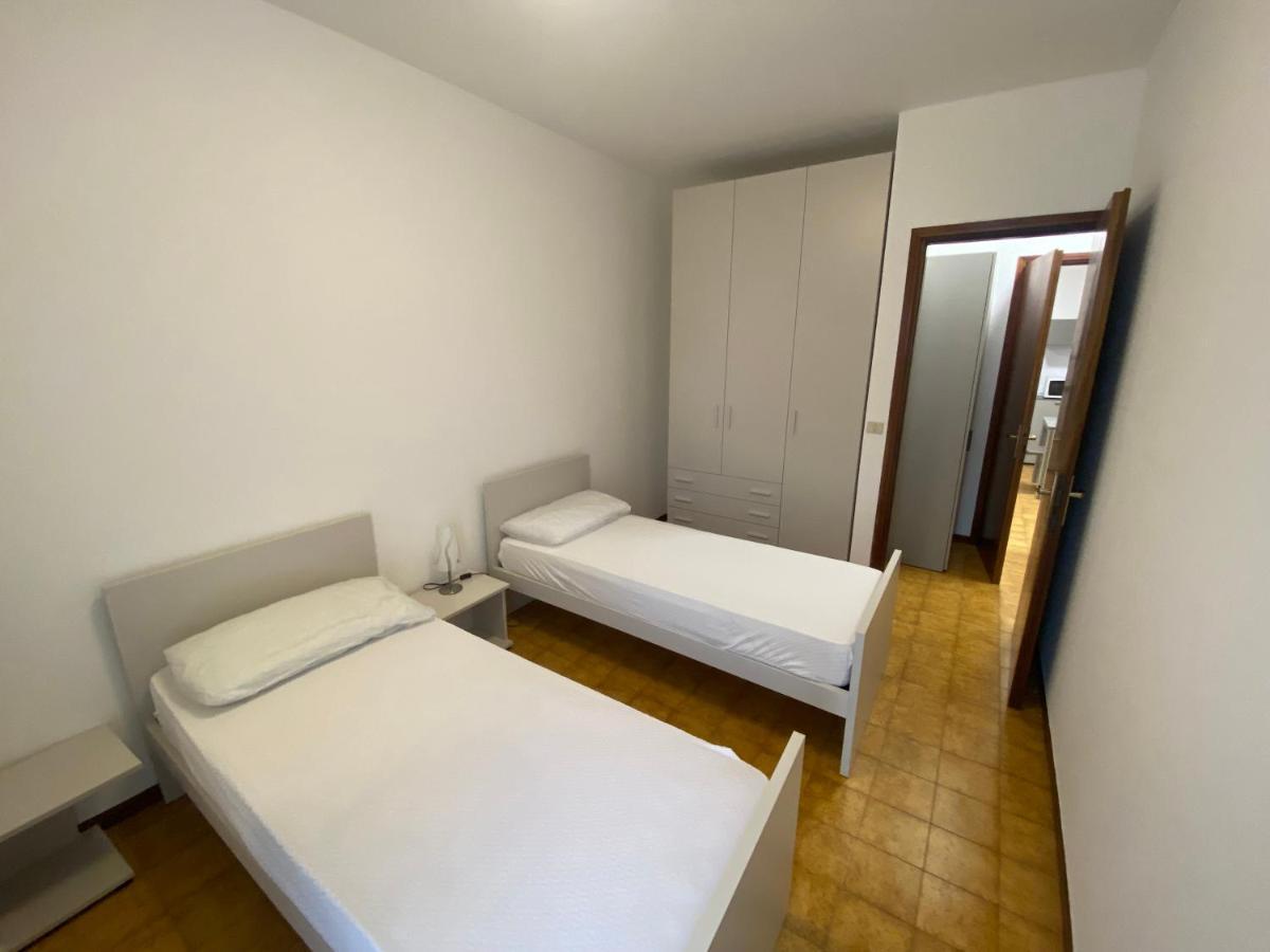 Ferienwohnung Cond Giardino Lignano Sabbiadoro Exterior foto